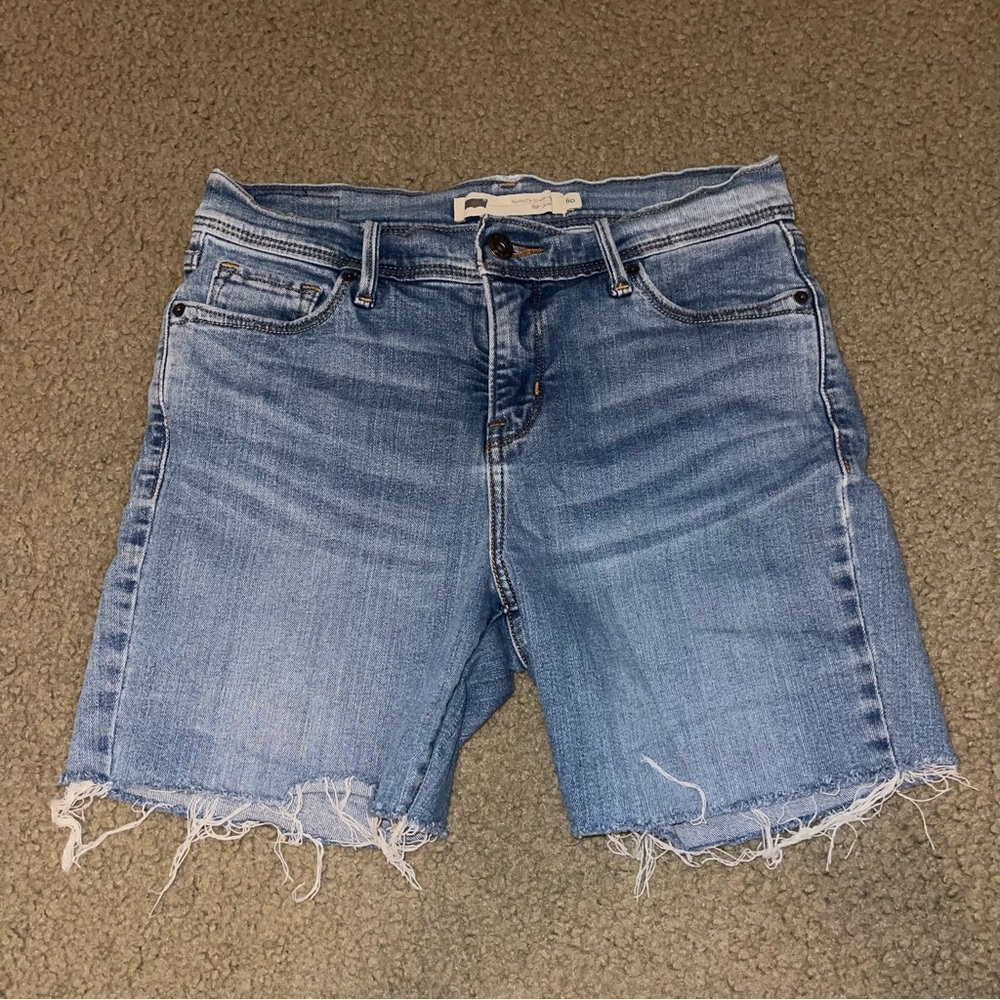 vintage midrise levi’s jorts